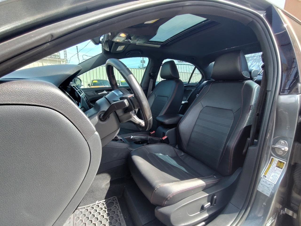 Used 2017 Volkswagen Jetta GLI FWD image 12