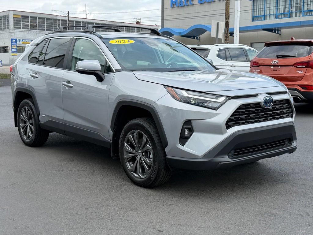 Used 2024 Toyota RAV4 XLE Premium w/ Weather Package AWD/4WD image 32