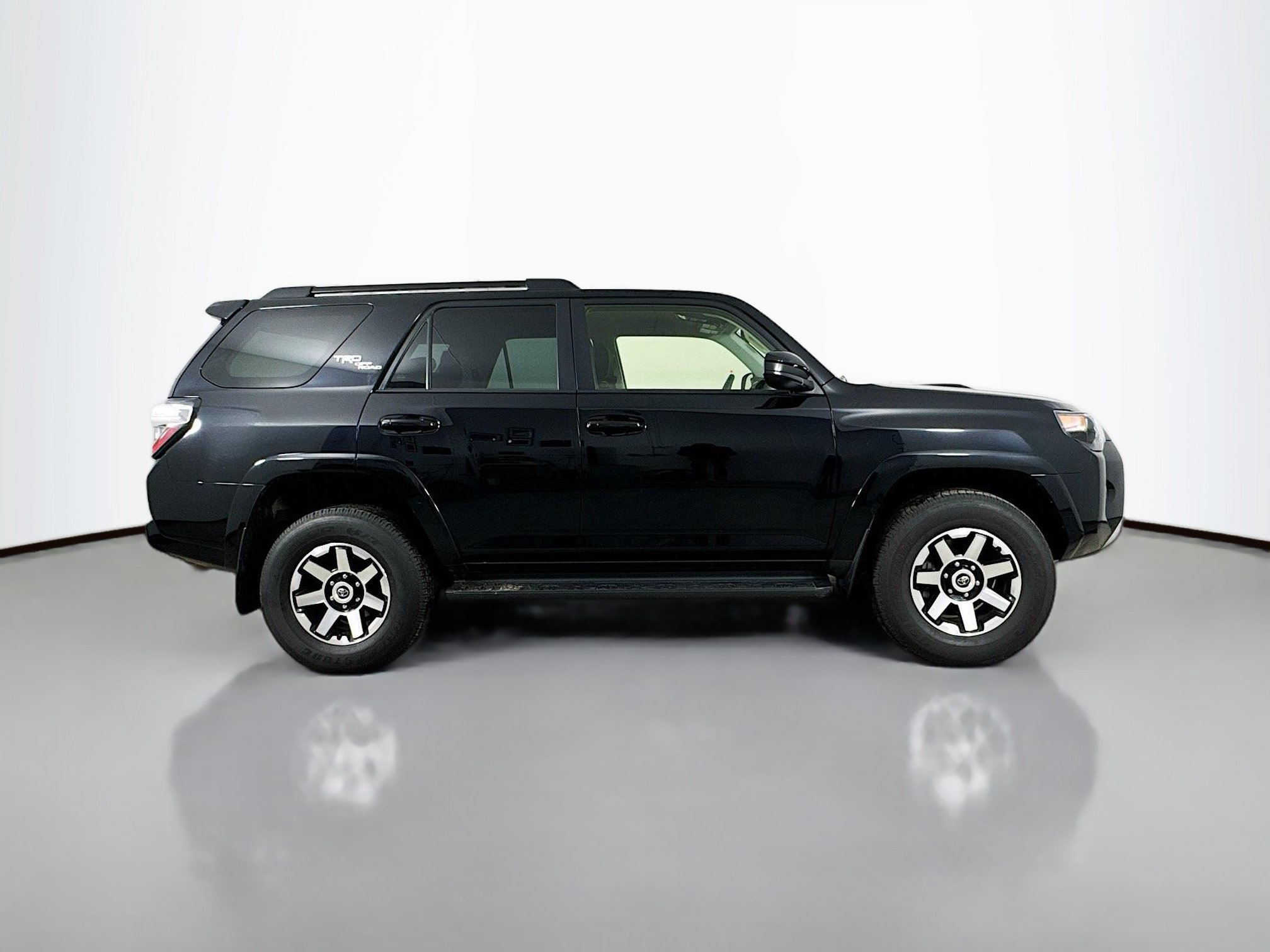 Certified 2024 Toyota 4Runner TRD Off-Road AWD/4WD image 8