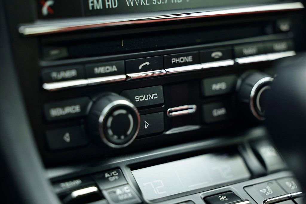 Certified 2015 Porsche 911 Targa 4S AWD/4WD image 36