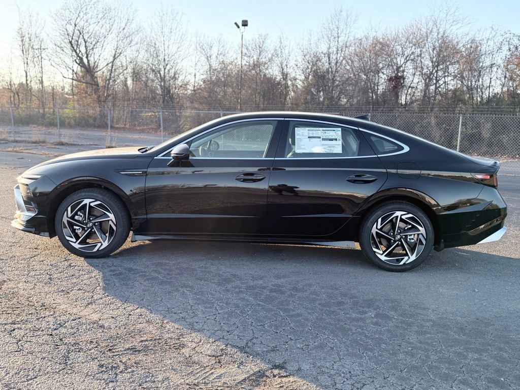 New 2026 Hyundai Sonata SEL FWD image 4