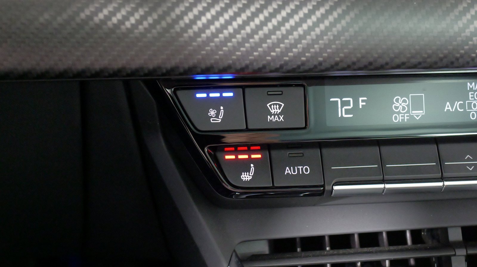 Used 2024 Audi RS e-tron GT w/ Carbon Performance Package image 60