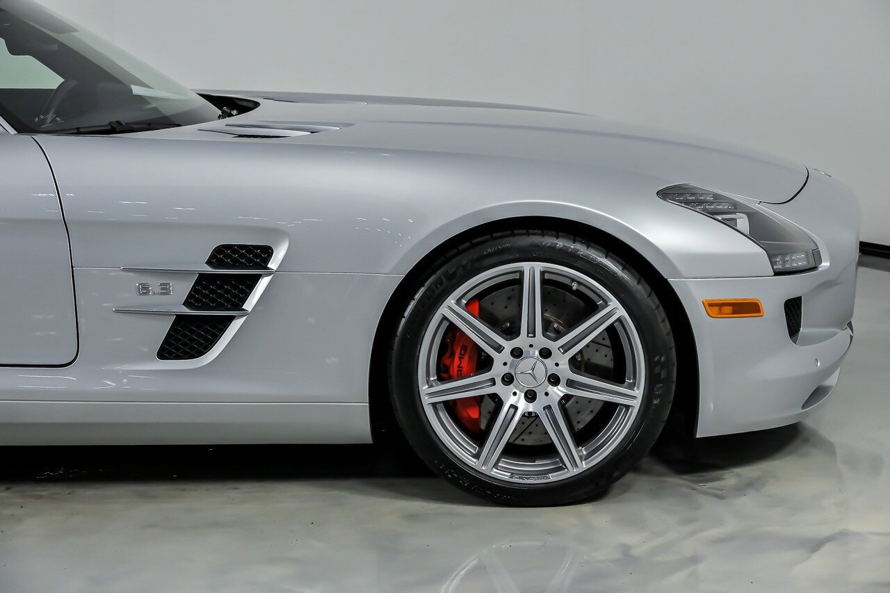 Used 2012 Mercedes-Benz SLS AMG Coupe image 15