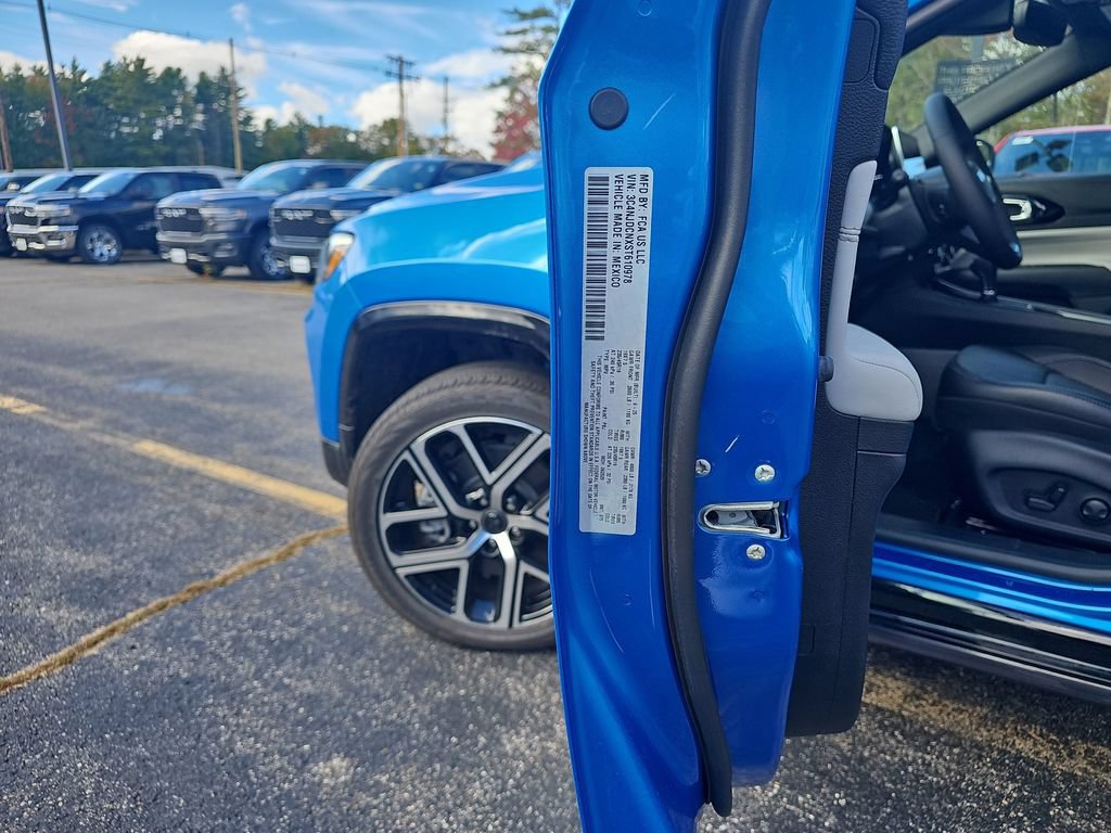 New 2025 Jeep Compass Limited w/ Elite Group AWD/4WD image 35