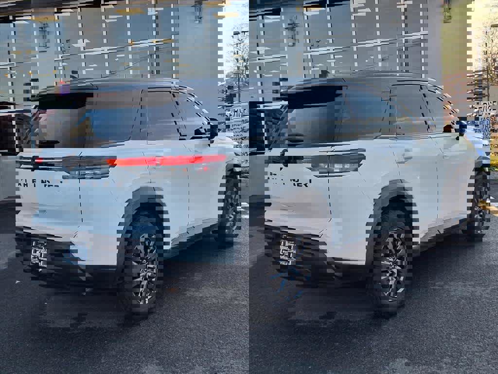 Used 2022 Nissan Pathfinder S image 6