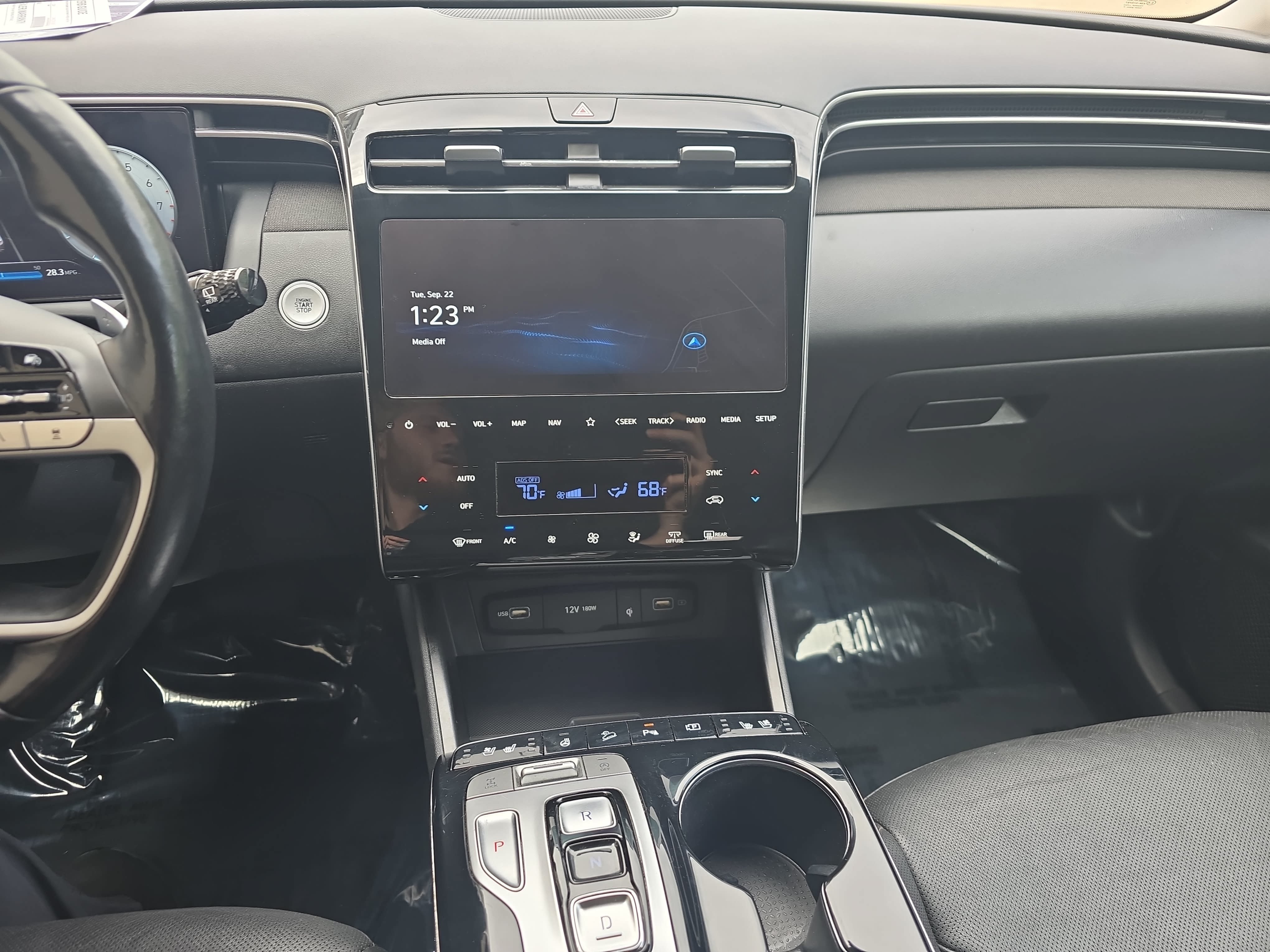 Used 2024 Hyundai Tucson Limited AWD/4WD image 19