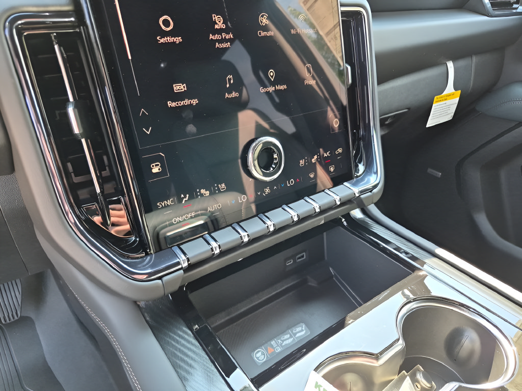 New 2026 GMC Yukon AT4 w/ AT4 Premium Plus Package AWD/4WD image 24