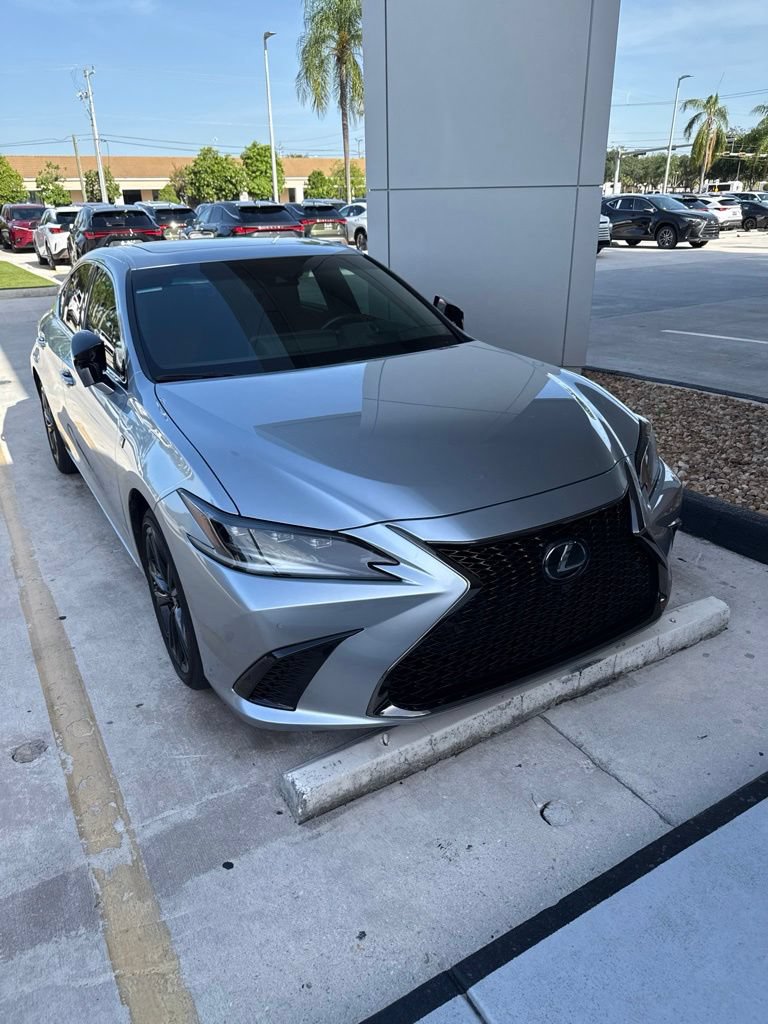 Used 2024 Lexus ES 300h F Sport w/ Accessory Package (Z2) FWD video 1