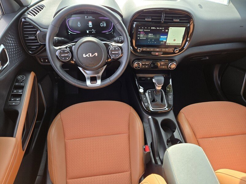 Certified 2025 Kia Soul EX FWD image 13