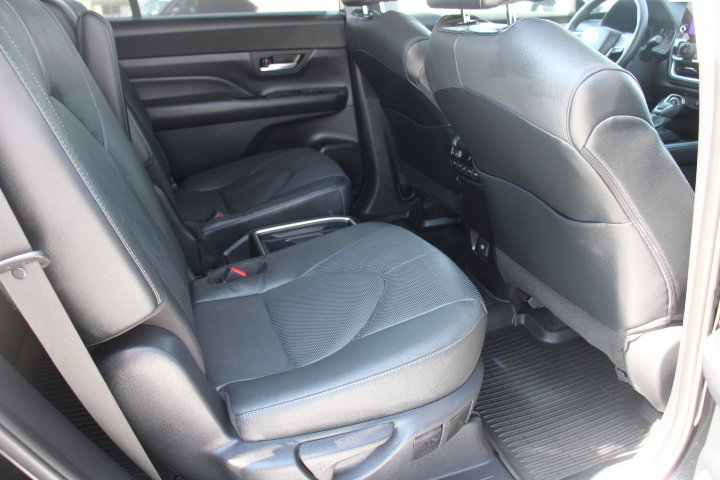 Certified 2025 Toyota Grand Highlander AWD image 22