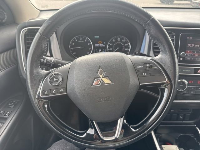 Used 2019 Mitsubishi Outlander SEL image 14
