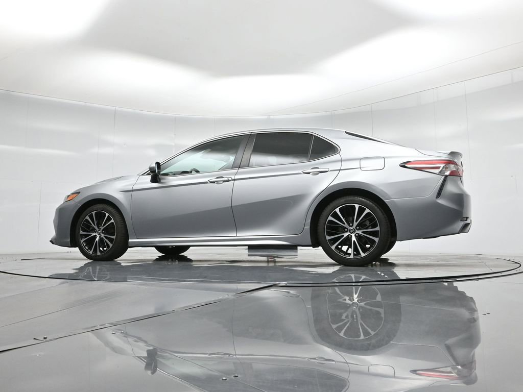 Used 2020 Toyota Camry SE image 48