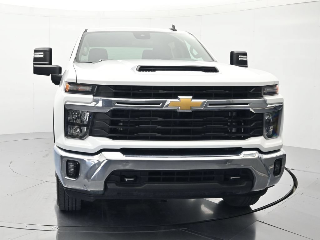 Used 2025 Chevrolet Silverado 2500 LT w/ Convenience Package AWD/4WD image 2