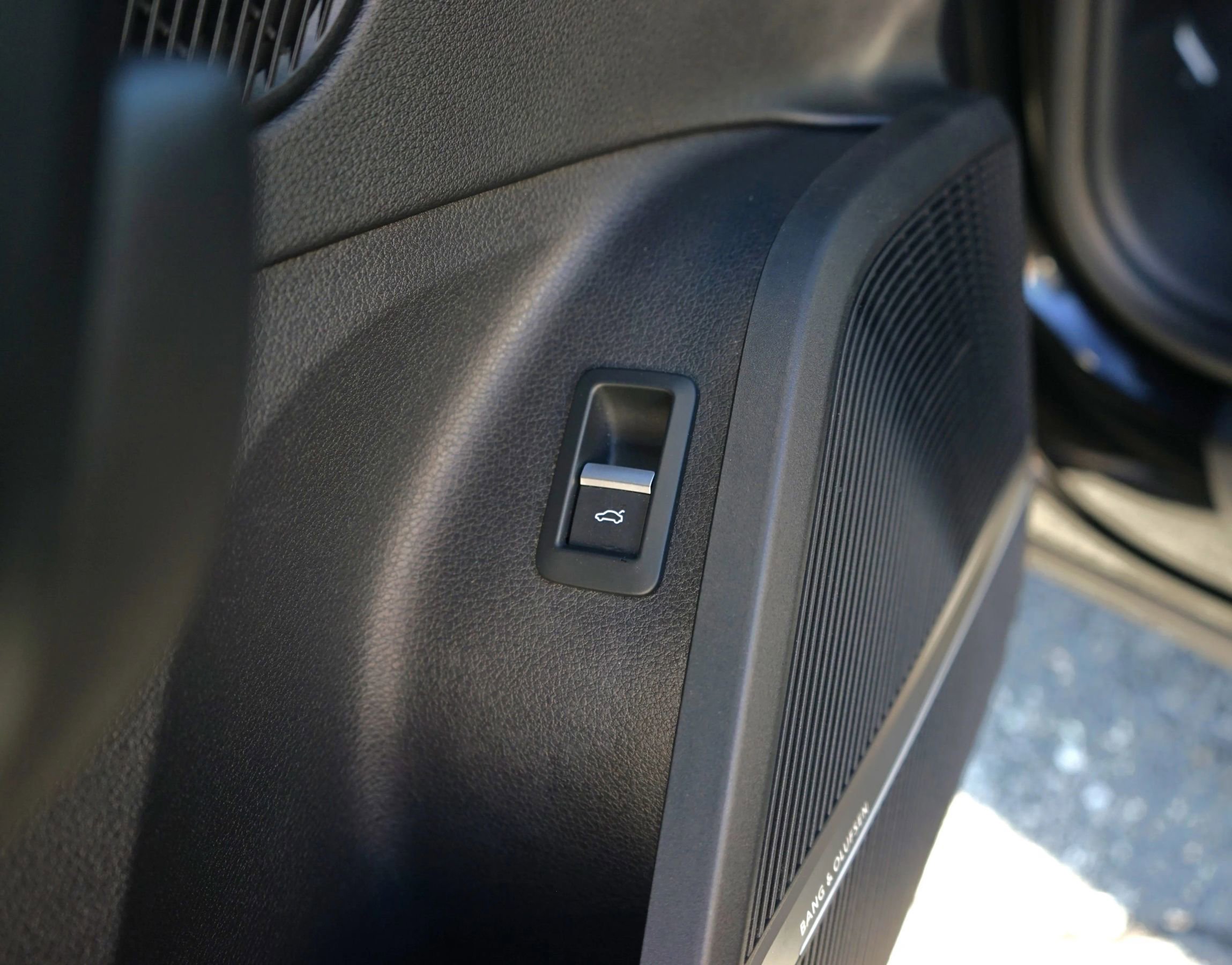 Used 2018 Audi SQ5 Premium Plus image 15