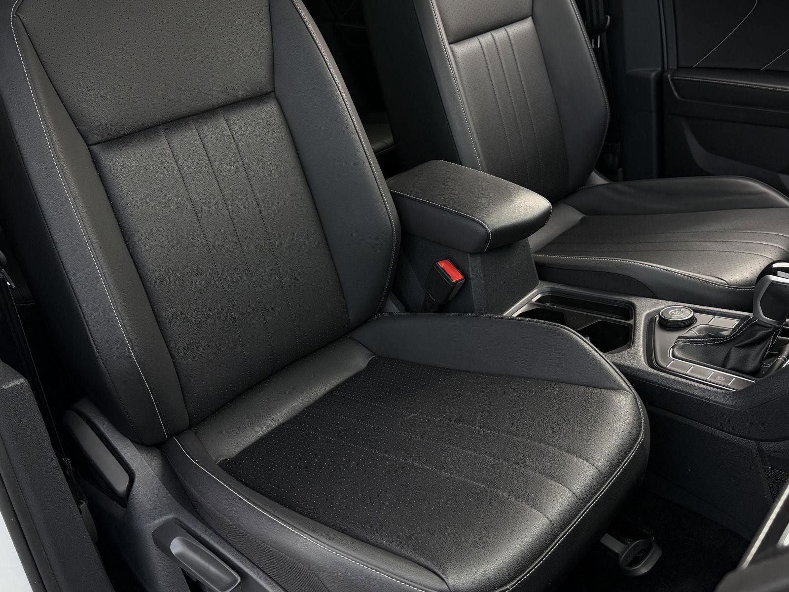 Used 2023 Volkswagen Tiguan SE image 21