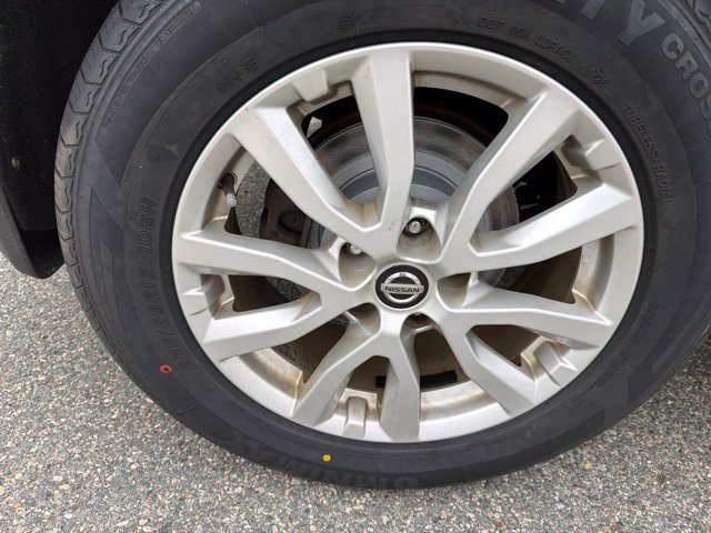 Used 2018 Nissan Rogue SV AWD/4WD image 19