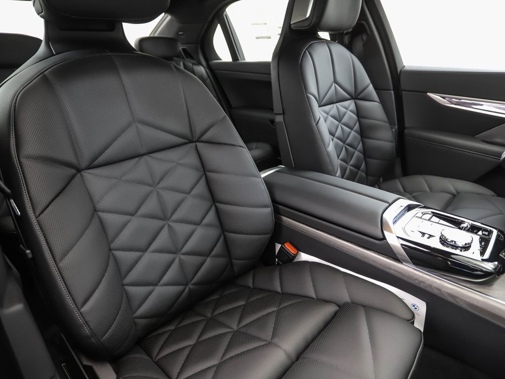 New 2026 BMW 740i xDrive image 32