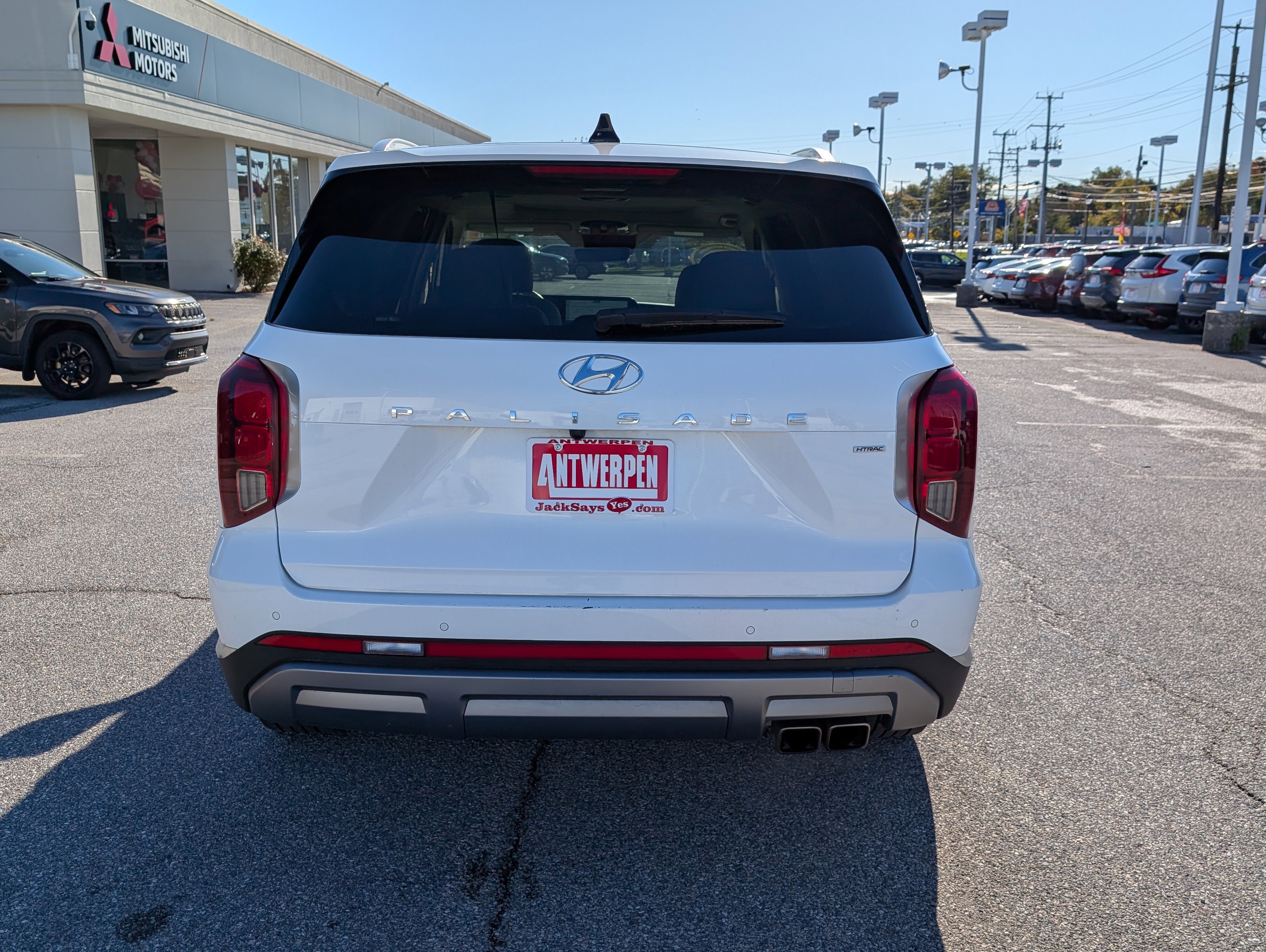 Used 2024 Hyundai Palisade Limited image 4