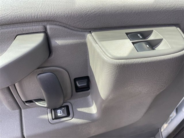 Used 2018 Chevrolet Express 3500 image 7