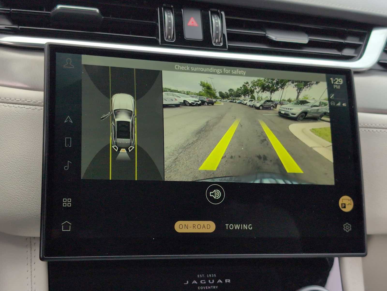 Used 2025 Jaguar F-PACE R-Dynamic S AWD/4WD image 27