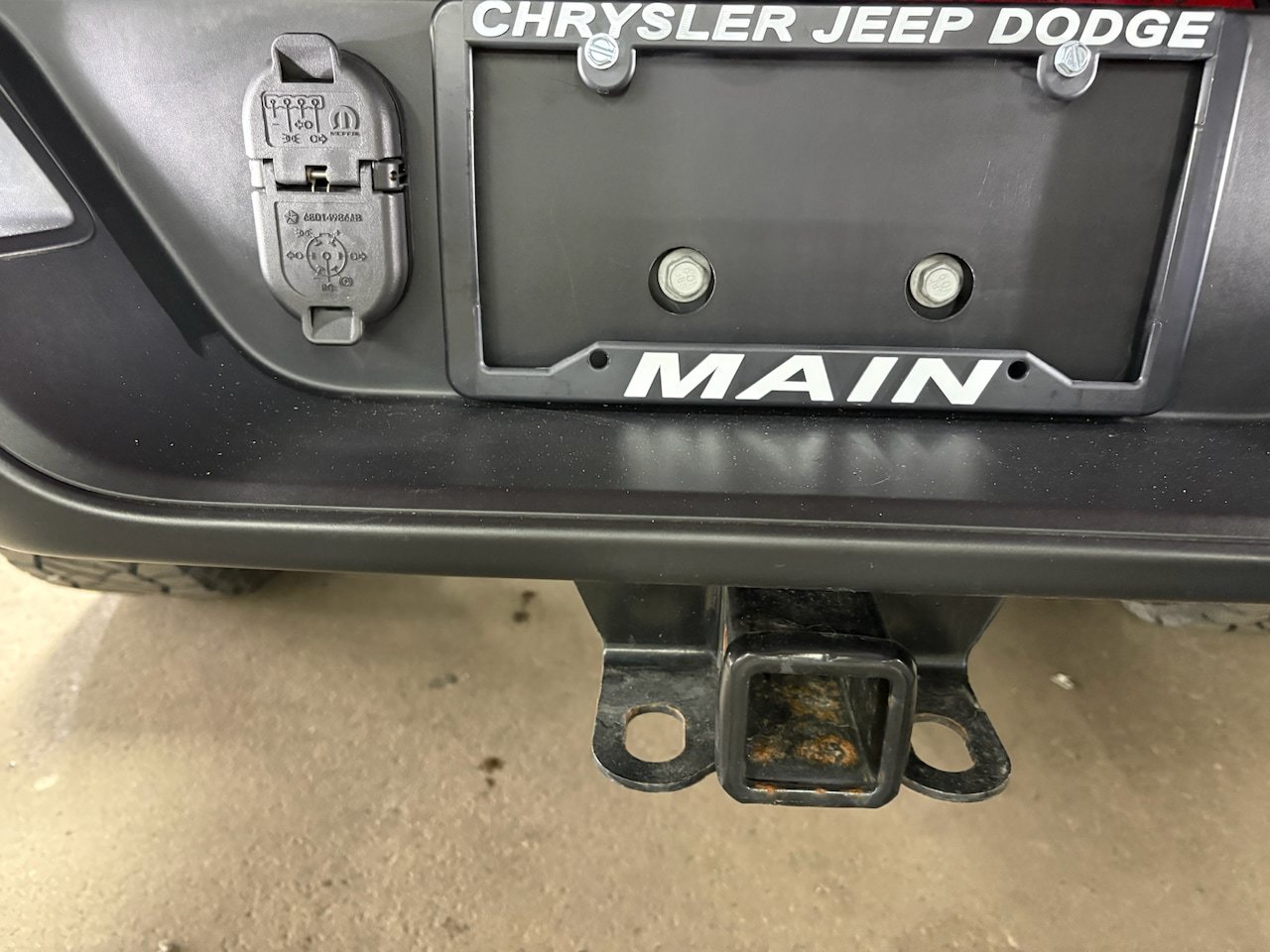 Used 2022 Jeep Gladiator Overland w/ Cold Weather Group AWD/4WD image 10