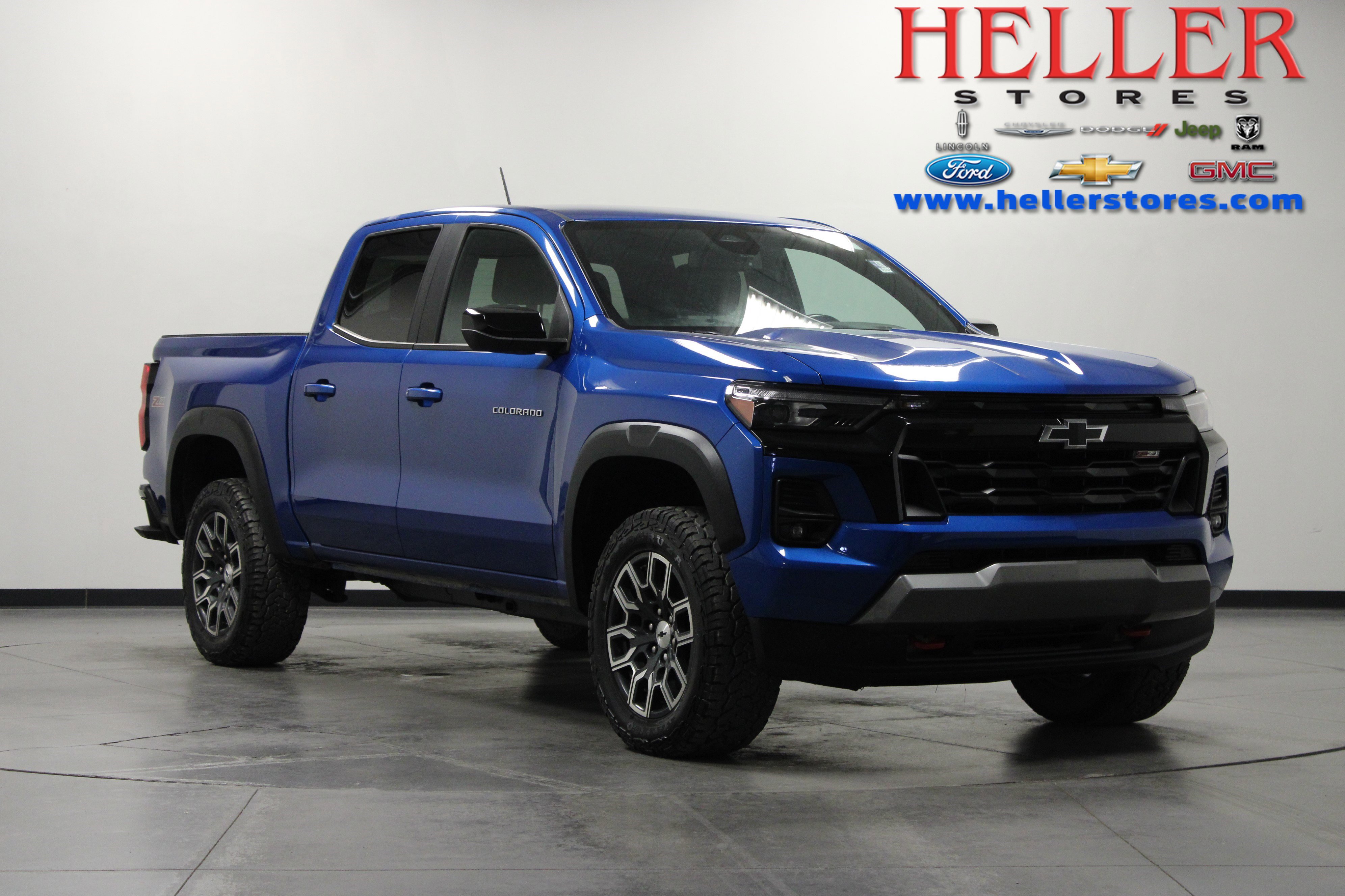 Used 2023 Chevrolet Colorado Z71 w/ Z71 Convenience Package 2