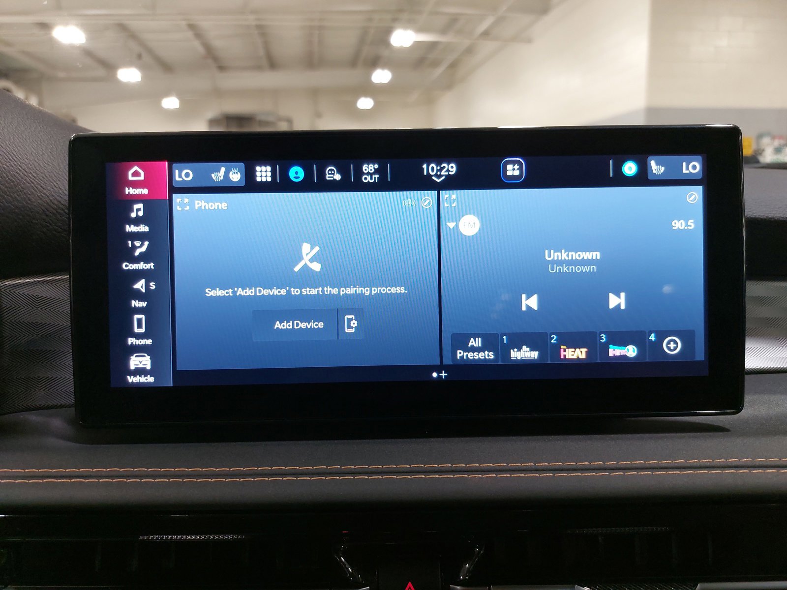 Used 2025 Alfa Romeo Tonale w/ Premium Package image 23