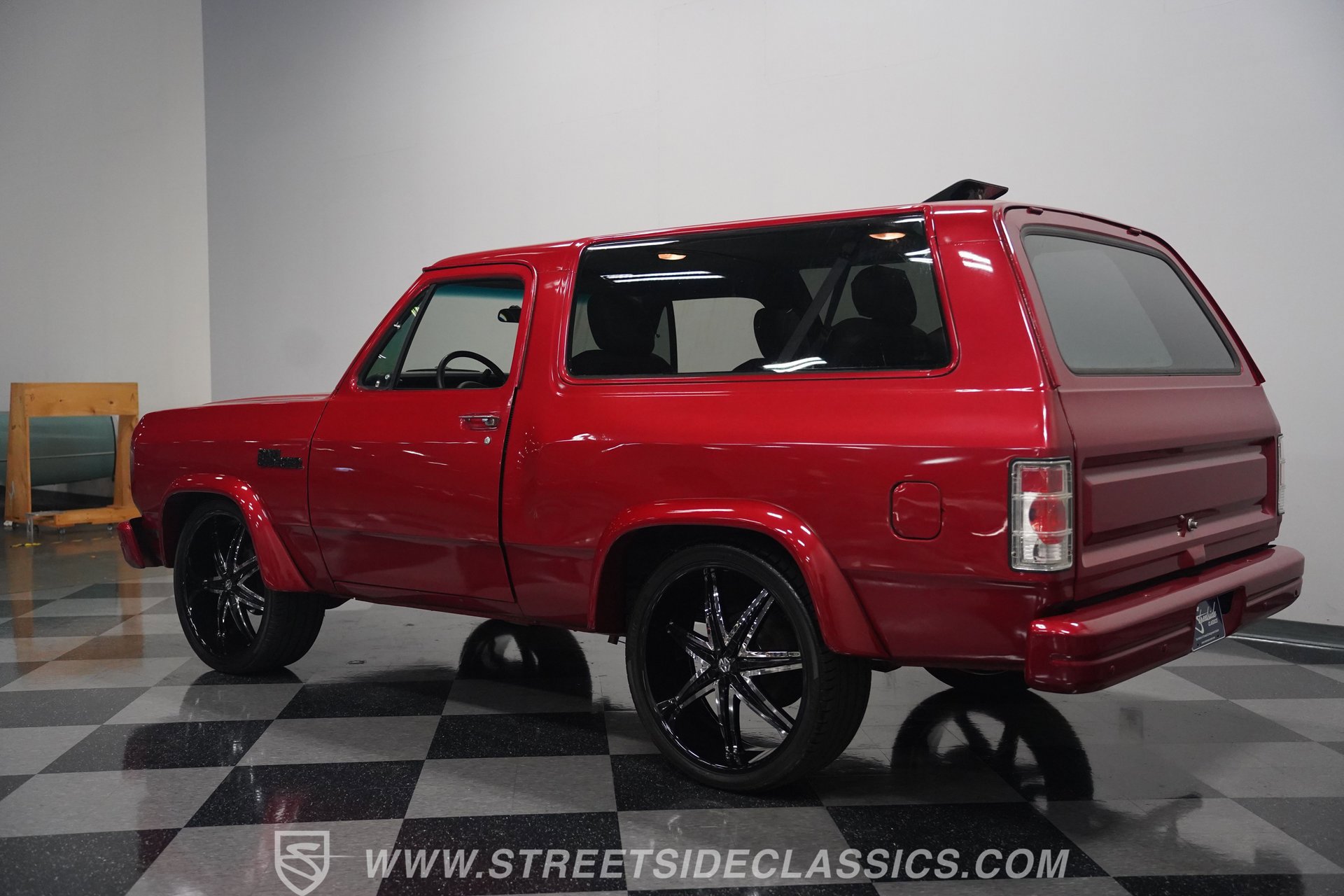 Used 1992 Dodge Ramcharger 2WD image 11