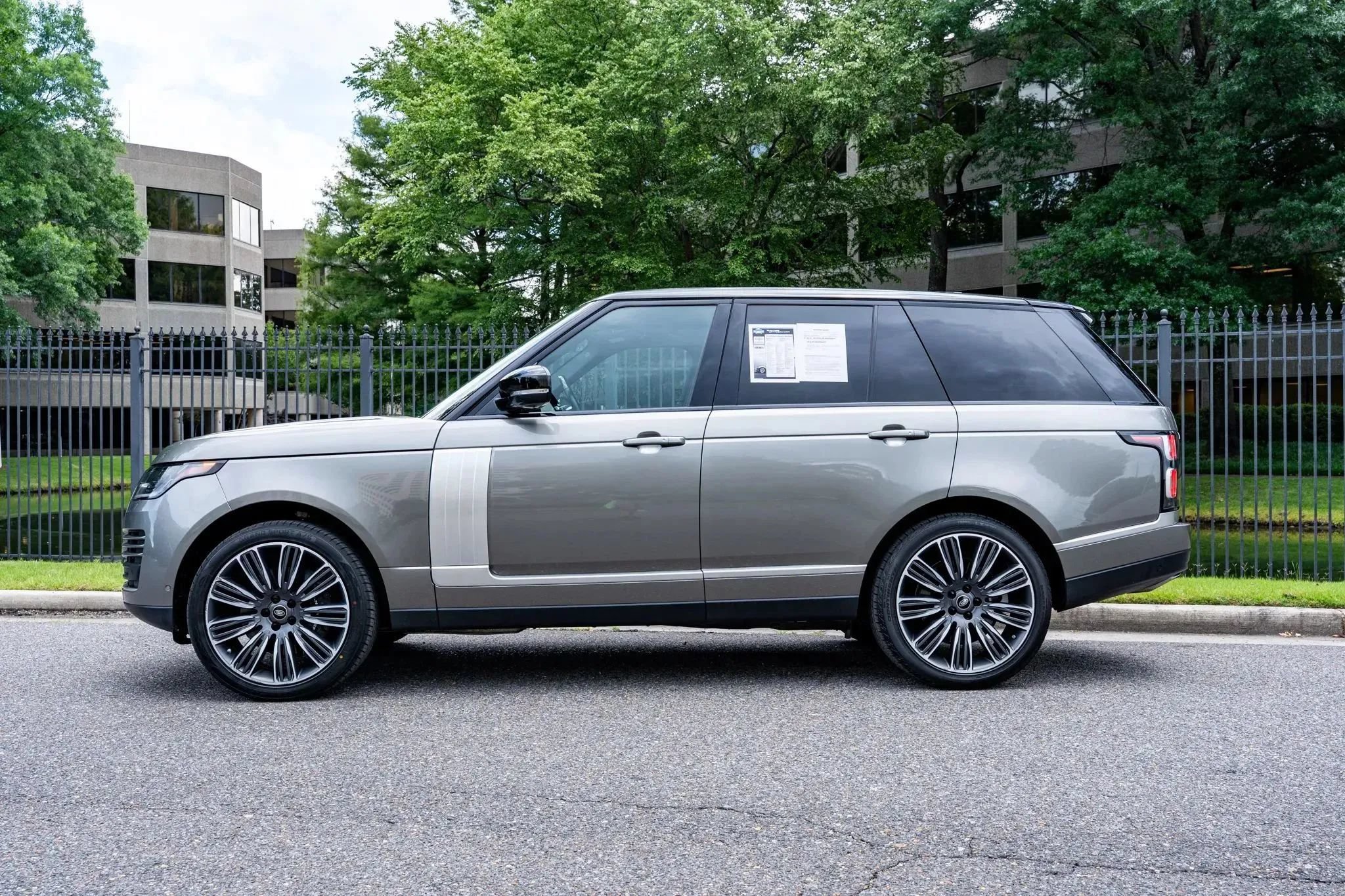 Used 2021 Land Rover Range Rover Westminster Edition AWD/4WD image 9