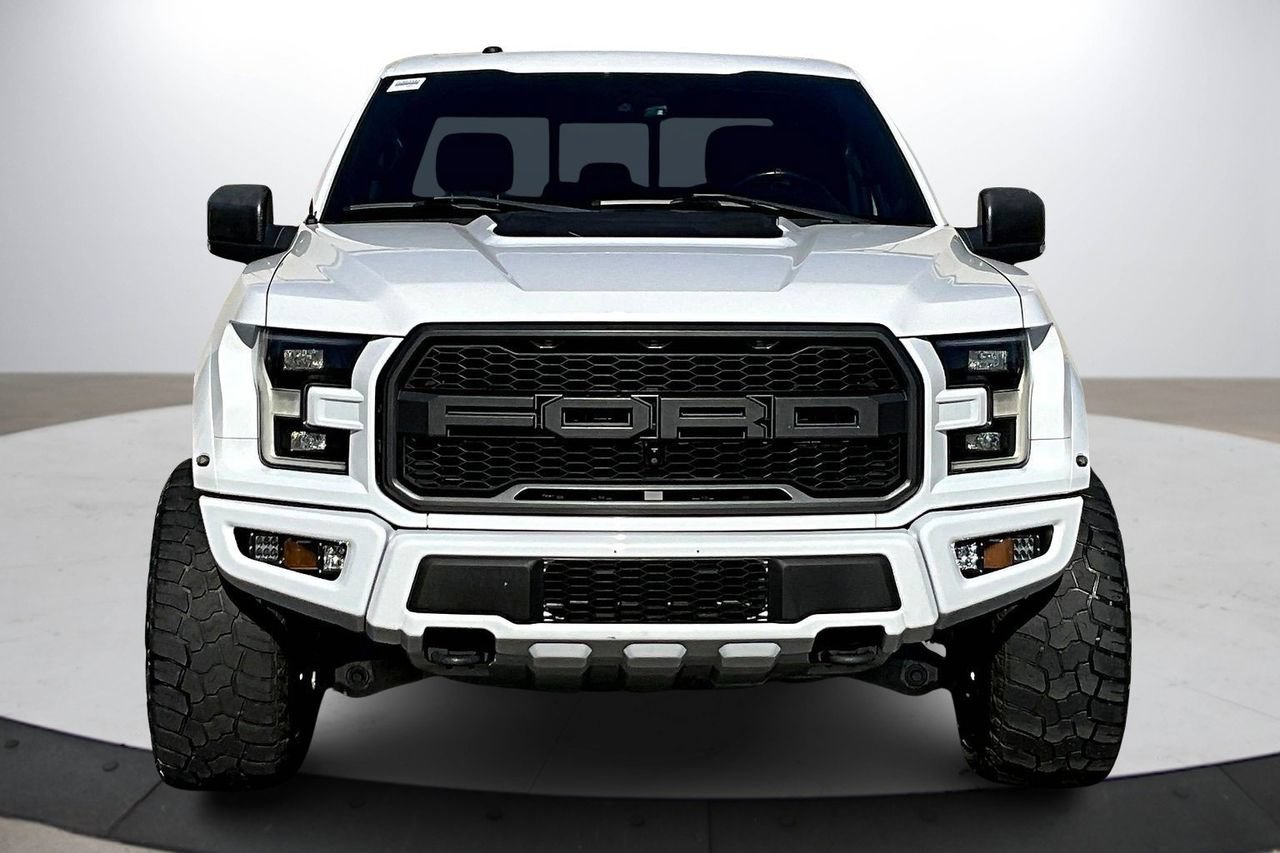Used 2018 Ford F150 Raptor w/ Equipment Group 802A Luxury AWD/4WD image 3