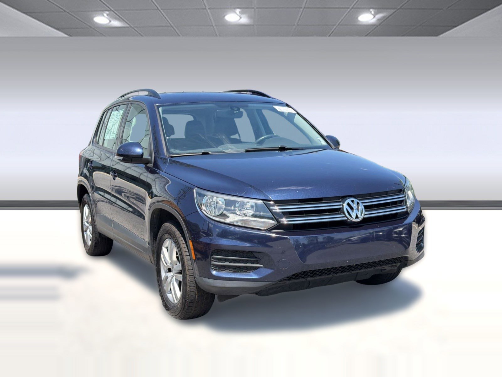 Used 2016 Volkswagen Tiguan S FWD image 7