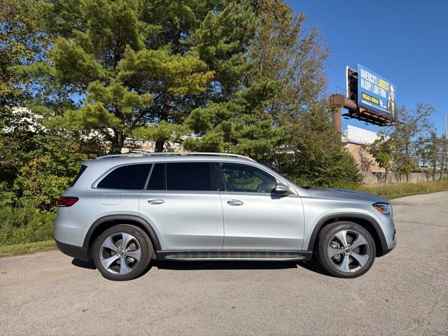Used 2022 Mercedes-Benz GLS 450 4MATIC image 4
