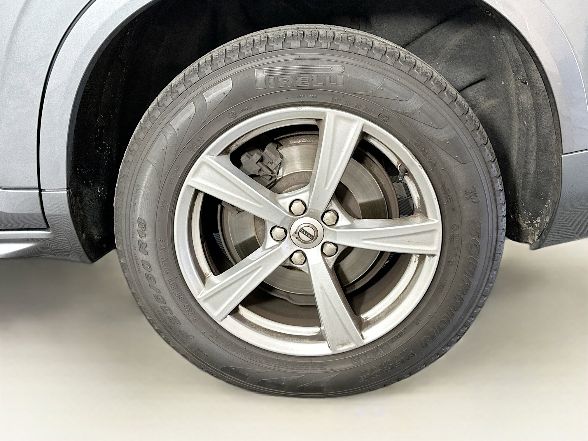 Used 2016 Volvo XC90 T5 Momentum image 11