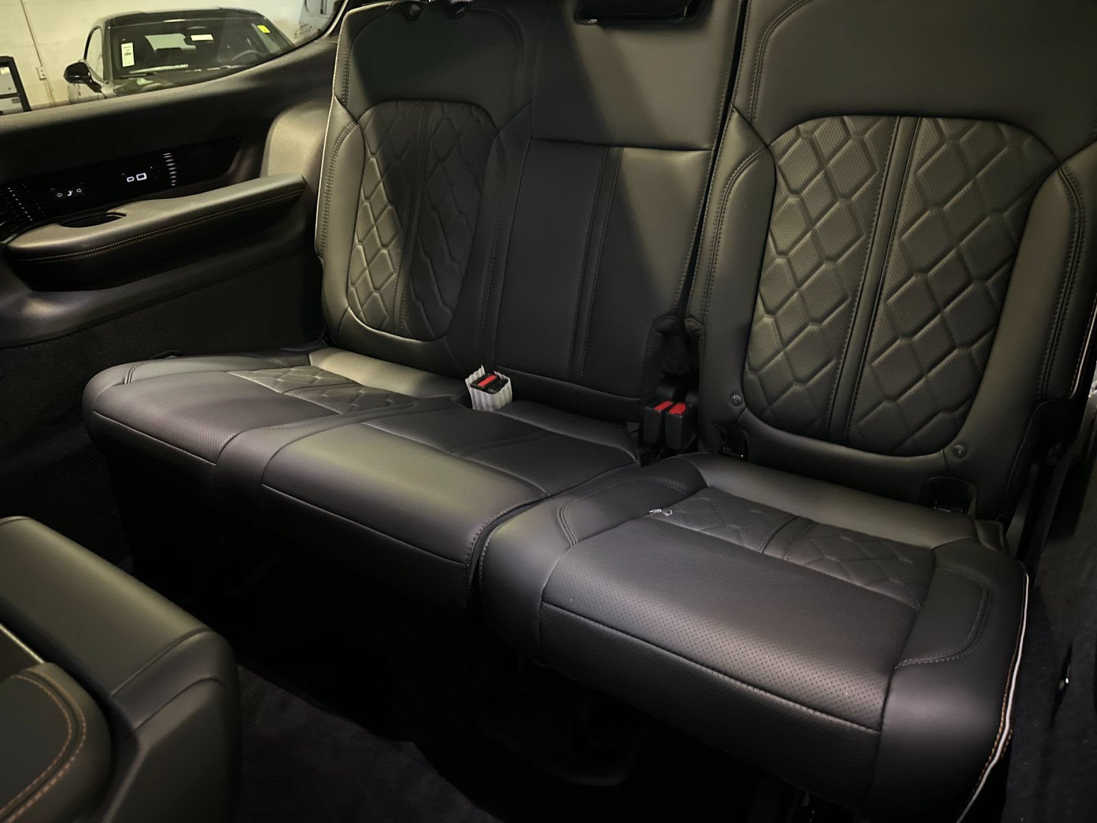 New 2026 Jeep Grand Wagoneer Summit AWD/4WD image 14