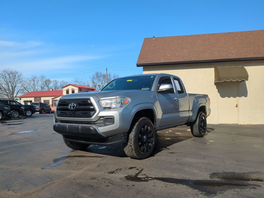 Used 2016 Toyota Tacoma SR w/ SR Convenience Package image 1