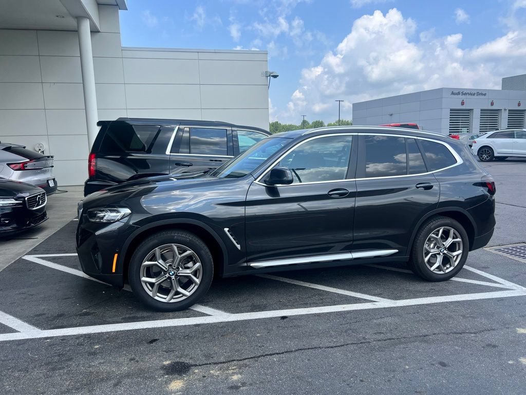 Used 2024 BMW X3 xDrive30i w/ Convenience Package w/ZPA AWD/4WD image 2