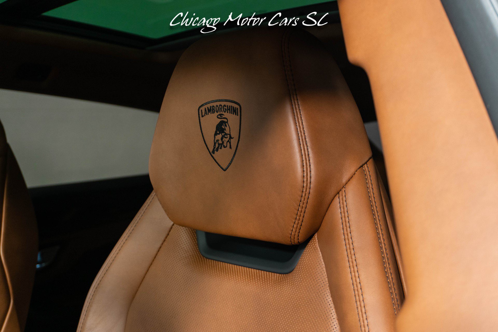 Used 2021 Lamborghini Urus AWD/4WD image 43