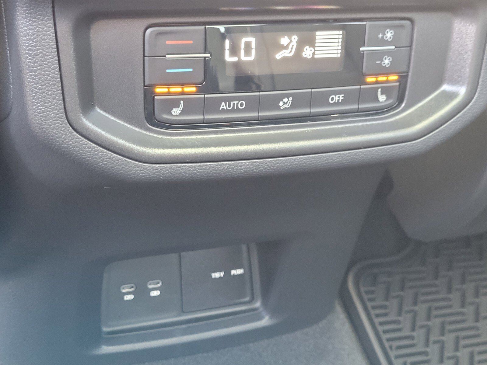 New 2026 Volkswagen Atlas SEL image 7