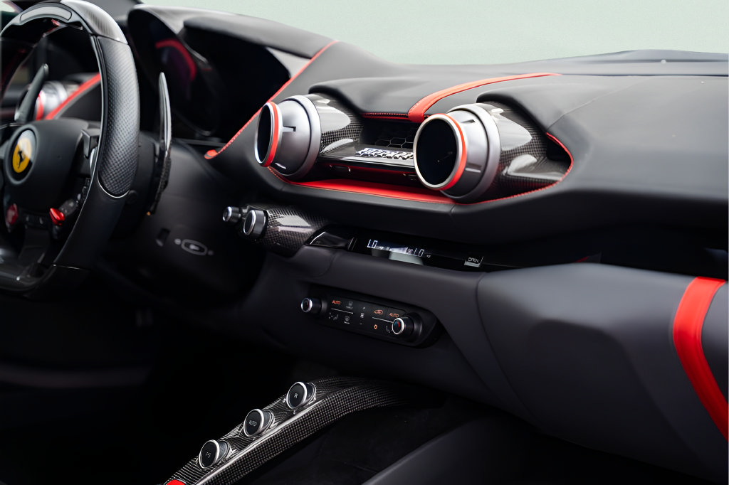 Used 2021 Ferrari 812 GTS RWD image 35