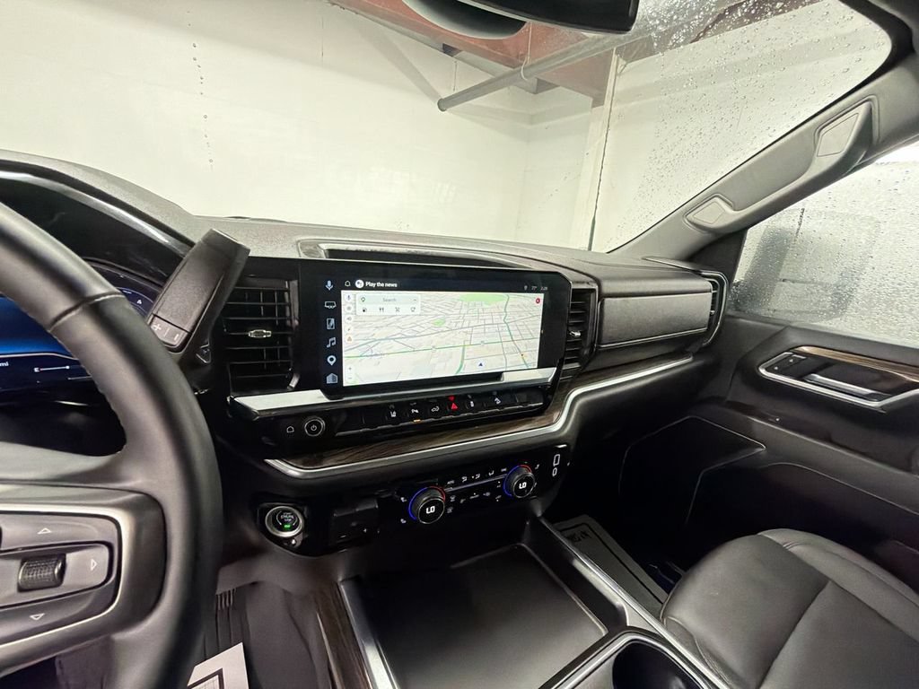 Used 2025 Chevrolet Silverado 2500 LT w/ Trail Boss Package AWD/4WD image 18
