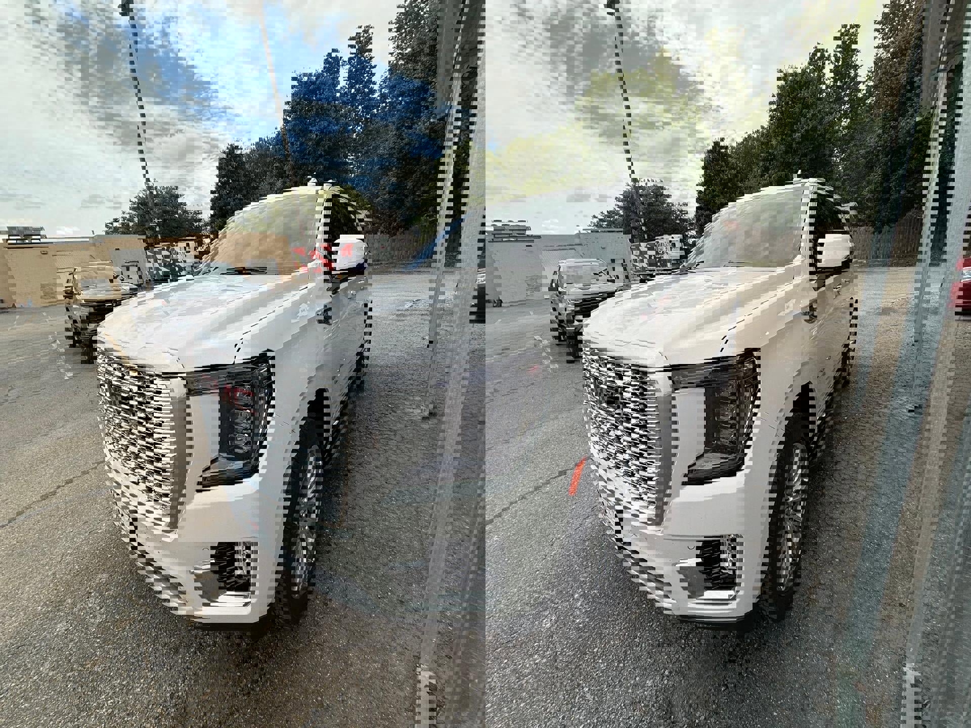 Used 2022 GMC Yukon XL Denali image 2