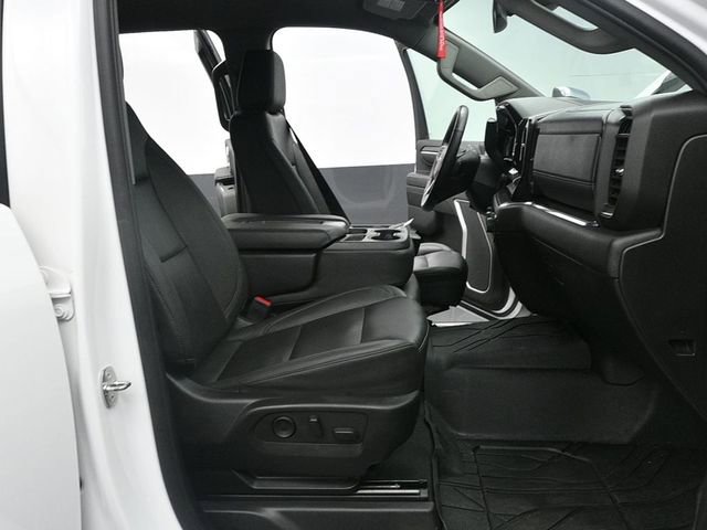 Used 2024 Chevrolet Silverado 2500 LTZ image 13
