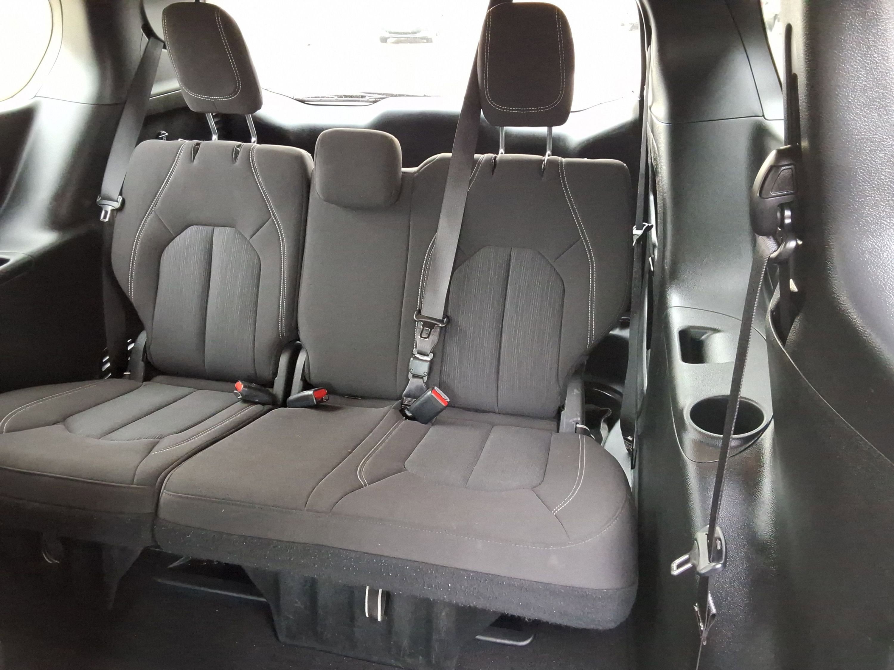 Used 2023 Chrysler Pacifica Touring image 30