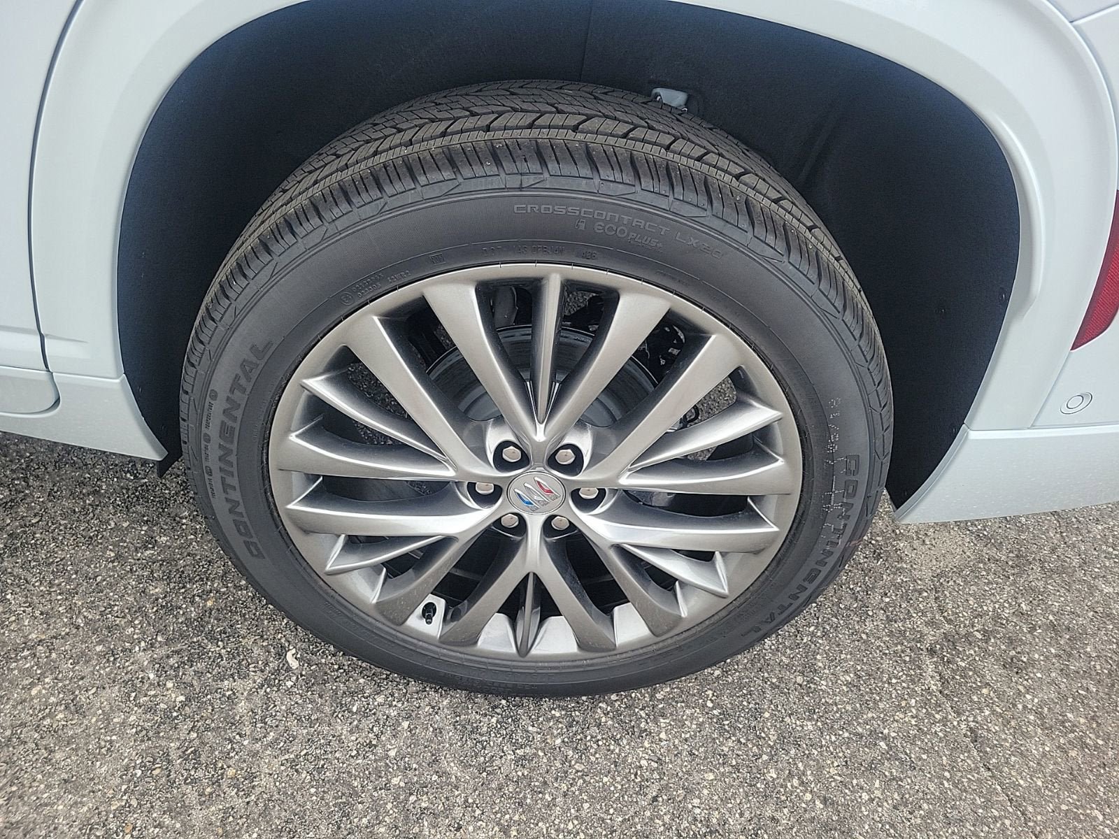 New 2026 Buick Enclave Avenir w/ Super Cruise Package FWD image 8