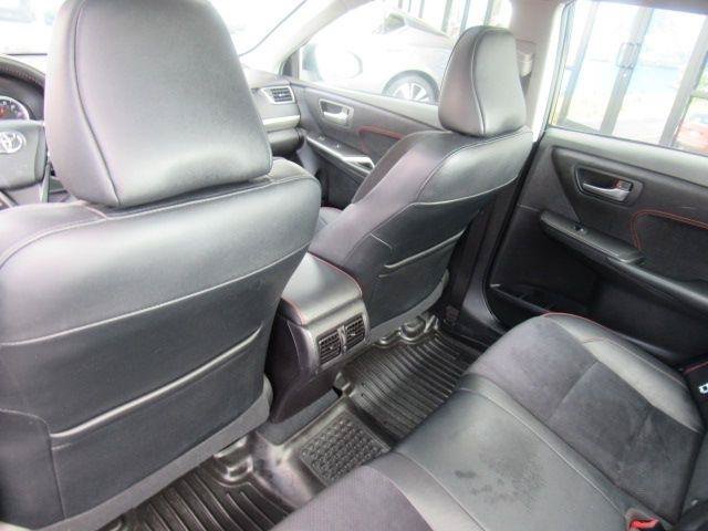 Used 2015 Toyota Camry XSE FWD image 17