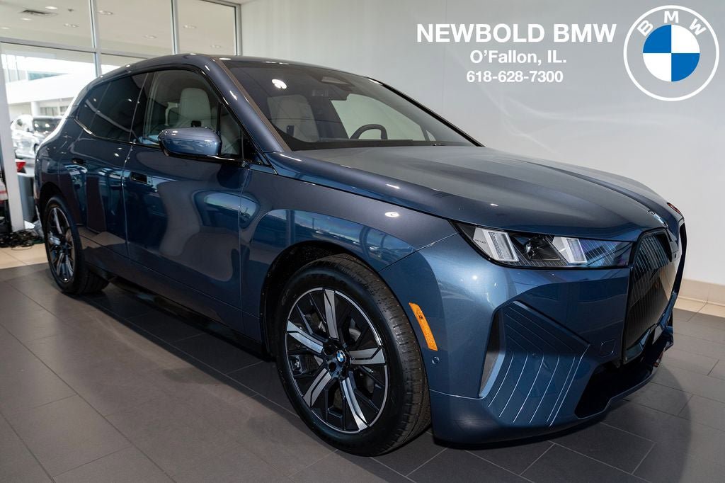 Used 2026 BMW iX xDrive45 w/ Premium Package AWD/4WD image 1