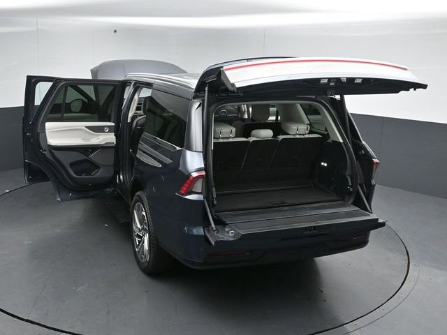 Certified 2025 Lincoln Navigator Reserve AWD/4WD image 62