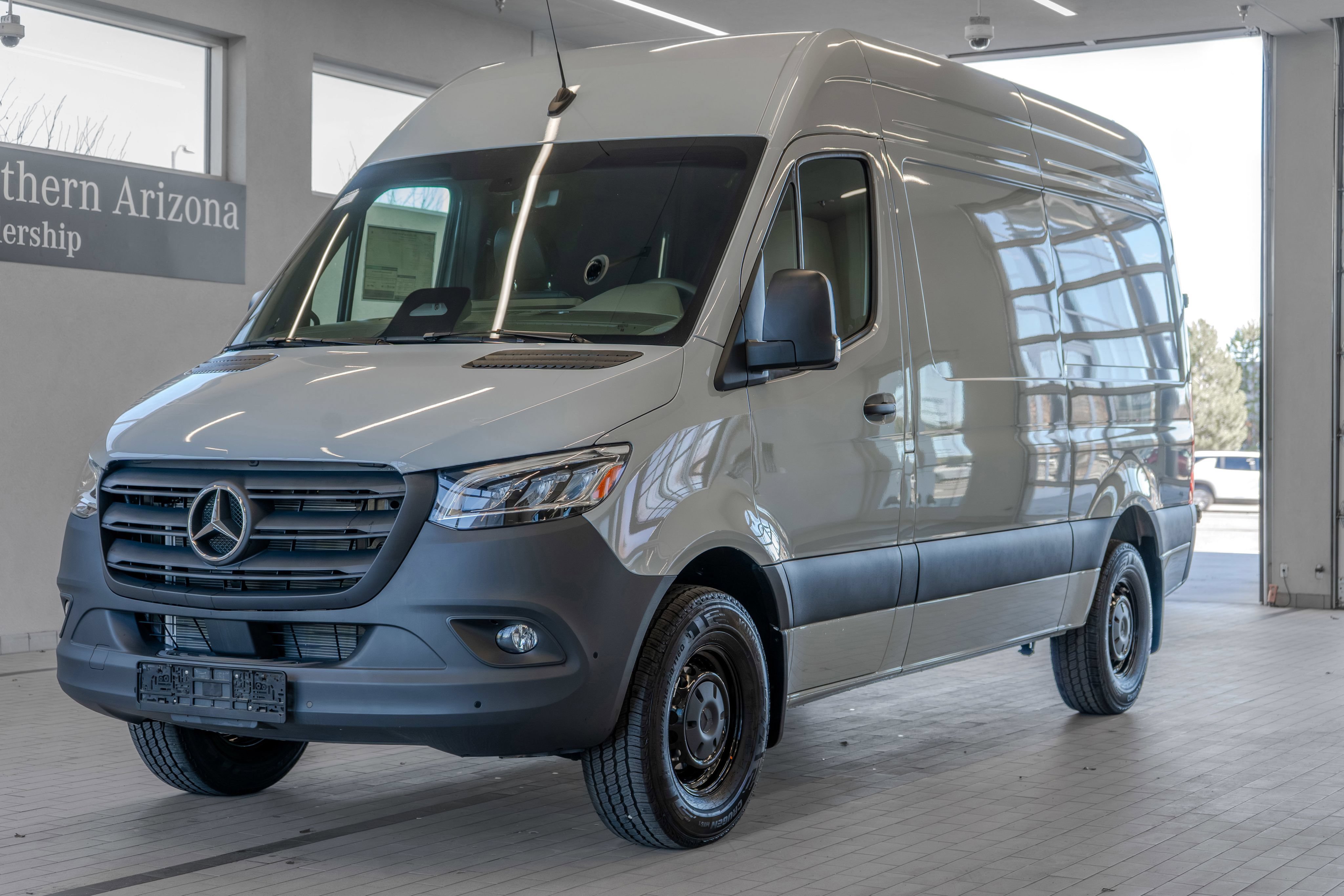 Used 2025 Mercedes-Benz Sprinter 2500 image 20