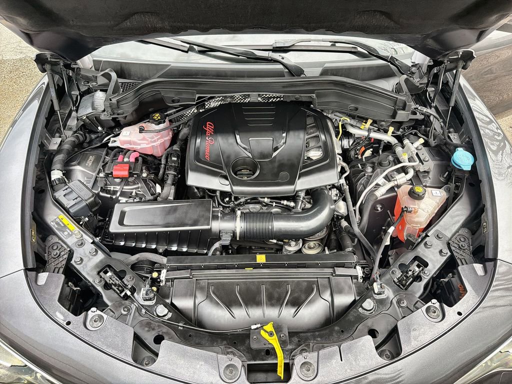 Used 2022 Alfa Romeo Stelvio Ti image 18