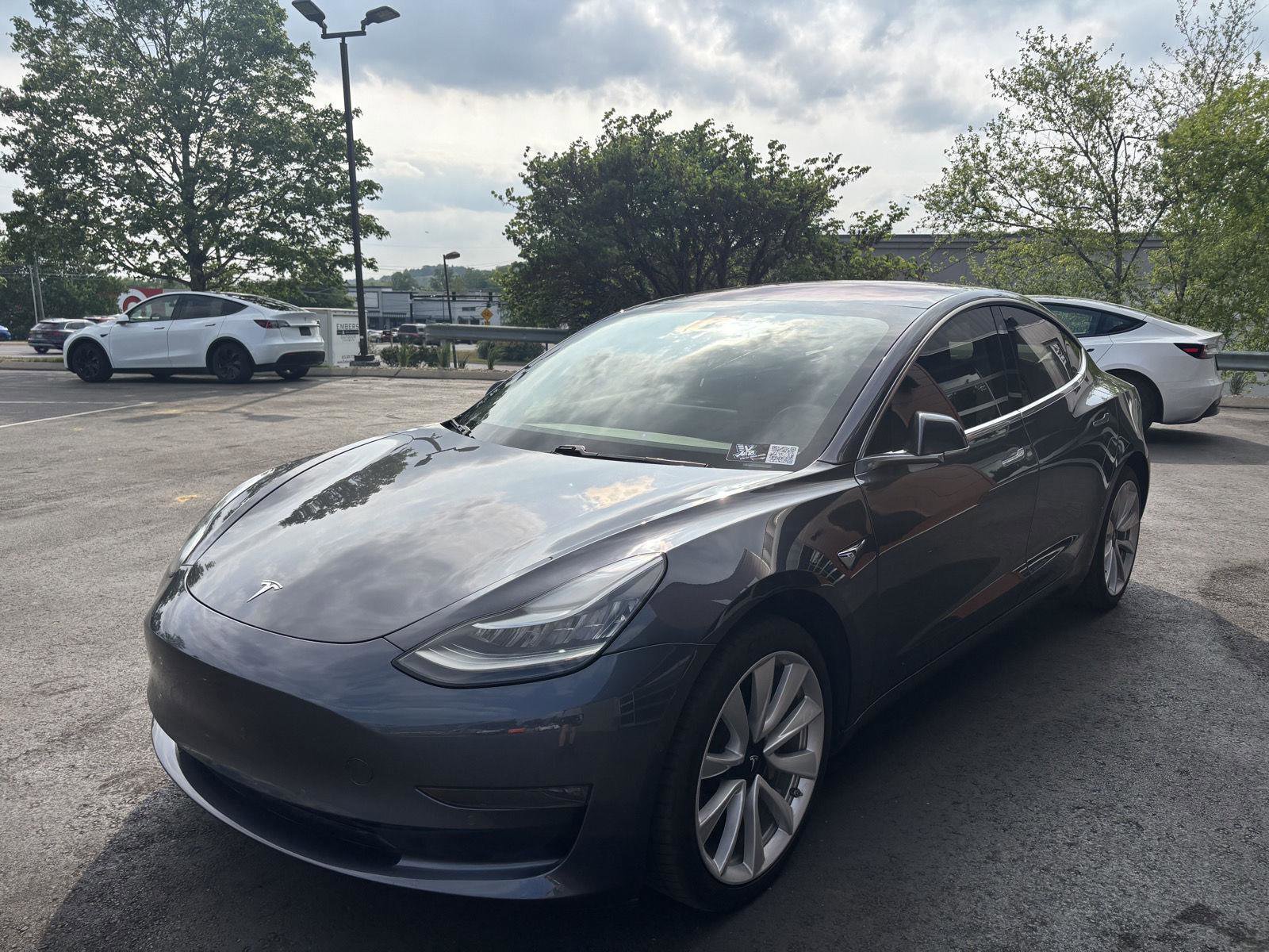 Used 2018 Tesla Model 3 Long Range RWD image 4